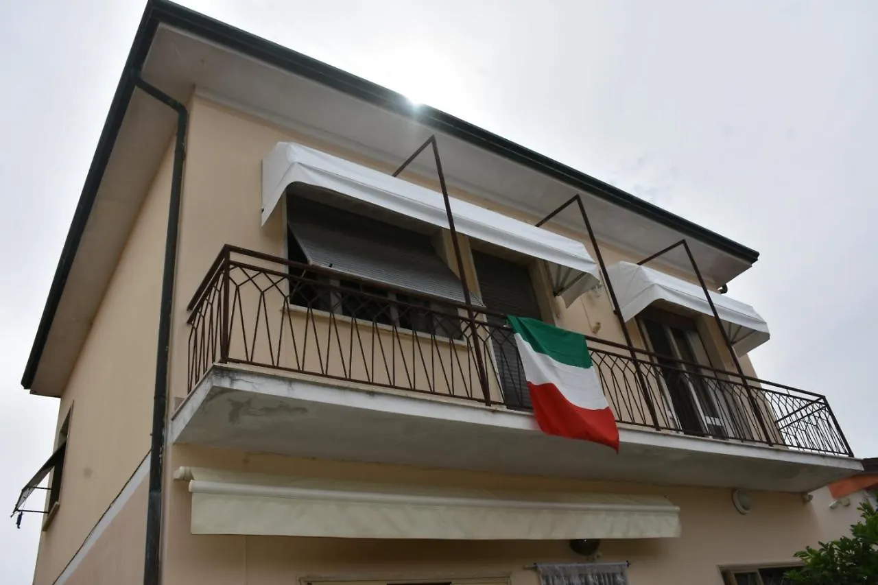 Holiday home Mg Casa Vacanze Villa Torre del Lago Puccini Italy